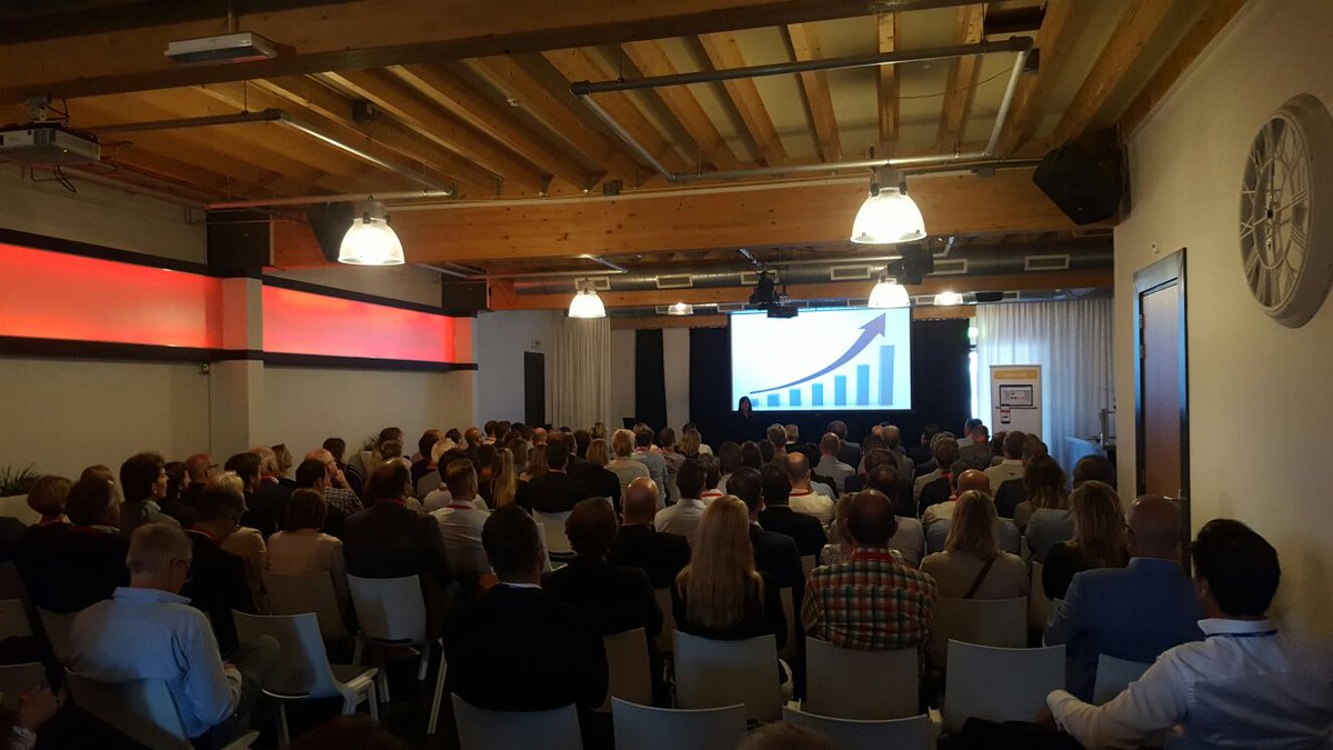 SuperOfficeBLX's tweet photo. De 150+ Deelnemers van het @SuperOfficeBLX Marketing Automation Event zijn van start gegaan!  #soblx17 #CRM #marketingautomation https://t.co/zDZtELOac9
