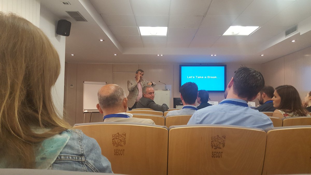 DrTouza's tweet photo. Excelente seminario con el Prof. Bhandari en @soycot. https://t.co/ilF8nmhCp3