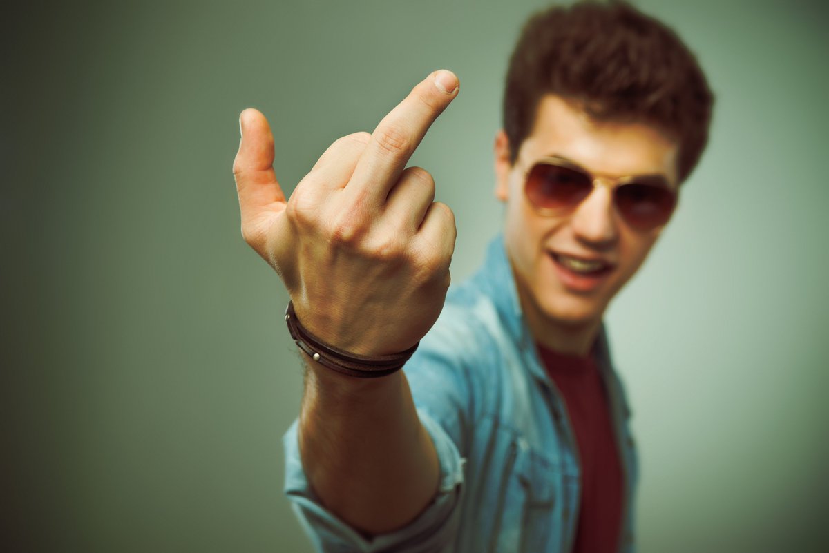 QuestNL's tweet photo. Ben jij stiekem nog een rebelse puber? Test hoe puberaal jij bent: https://t.co/GuIxENu87S #questtest https://t.co/j8JbL1Zip3
