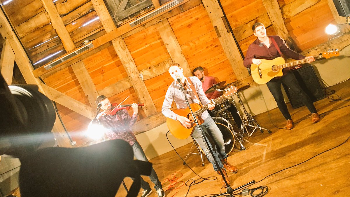 Jon_WarbleEnts's tweet photo. Just time in the busy wedding season to squeeze in a video shoot at the picturesque Pimhill Barn. Great surroundings! https://t.co/jhgEbOZvpu