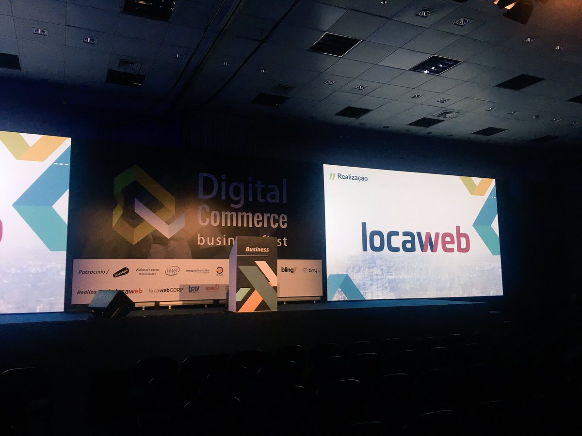 locaweb's tweet photo. Vamos ao primeiro #DigitalCommerce! Nosso evento totalmente focado para o e-commerce! 👏🏼 #locaweb #allin #tray #fbits #locawebcorp https://t.co/pdr0VBBYyr