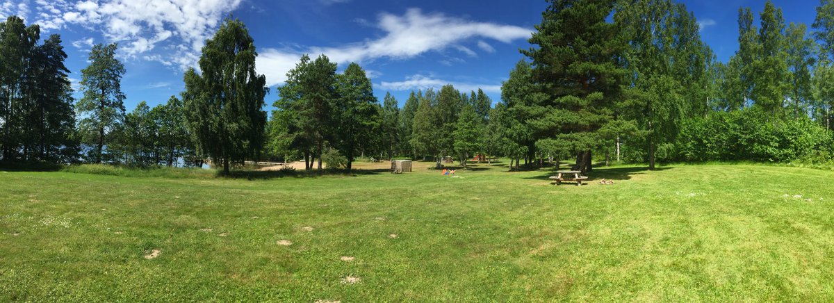 #Swedish #summer! No #overcrowded #sunnybeach but #freezingcoldwater enjoying #Vacation2017 #Vristulven with@VizxaG