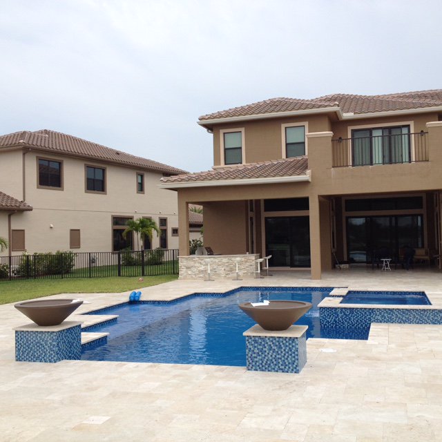 vankirkpools's tweet photo. #BackYard with #StraightEdge and #Raised #HotTub throw in a #BBQ #Bar area with some #Fire you #Dream it and #vkpools can #Build it. https://t.co/BkY5vWUgSE