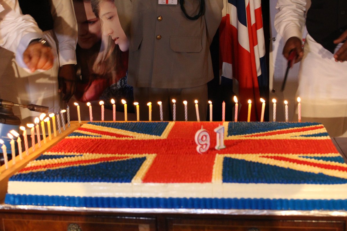 UKinDRC's tweet photo. Thank you to all our guests for joining us to celebrate the birthday of Her Majesty Queen Elizabeth II #QBP2017 #DRC #Kinshasa https://t.co/iGR3pxbKlh
