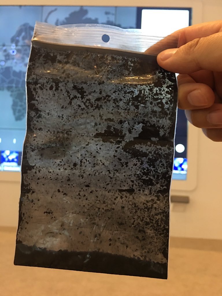 Бээжин хотын агаарыг цагийн дотор агаар шүүгч тавьж цэвэрлэж туршихад ийм үр дүн!Шүүлтүүр нэмэргүй.Үснээс хэдэн 10 дахин жижиг нарийн тортог