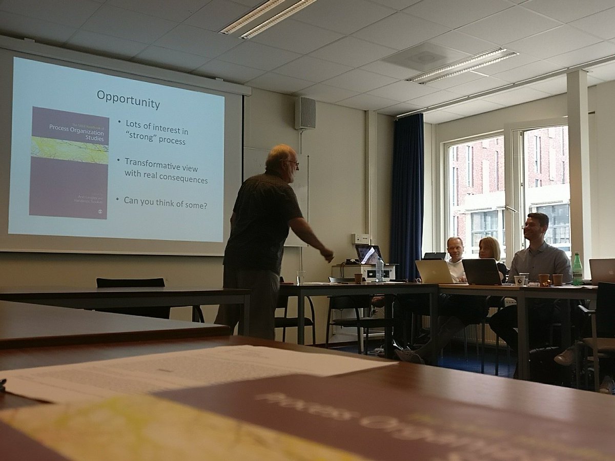 samerfaraj's tweet photo. Brian Pentland @doctor_decade  lighting up the @KINresearch  community with narrative networks https://t.co/upRH5Tzidq
