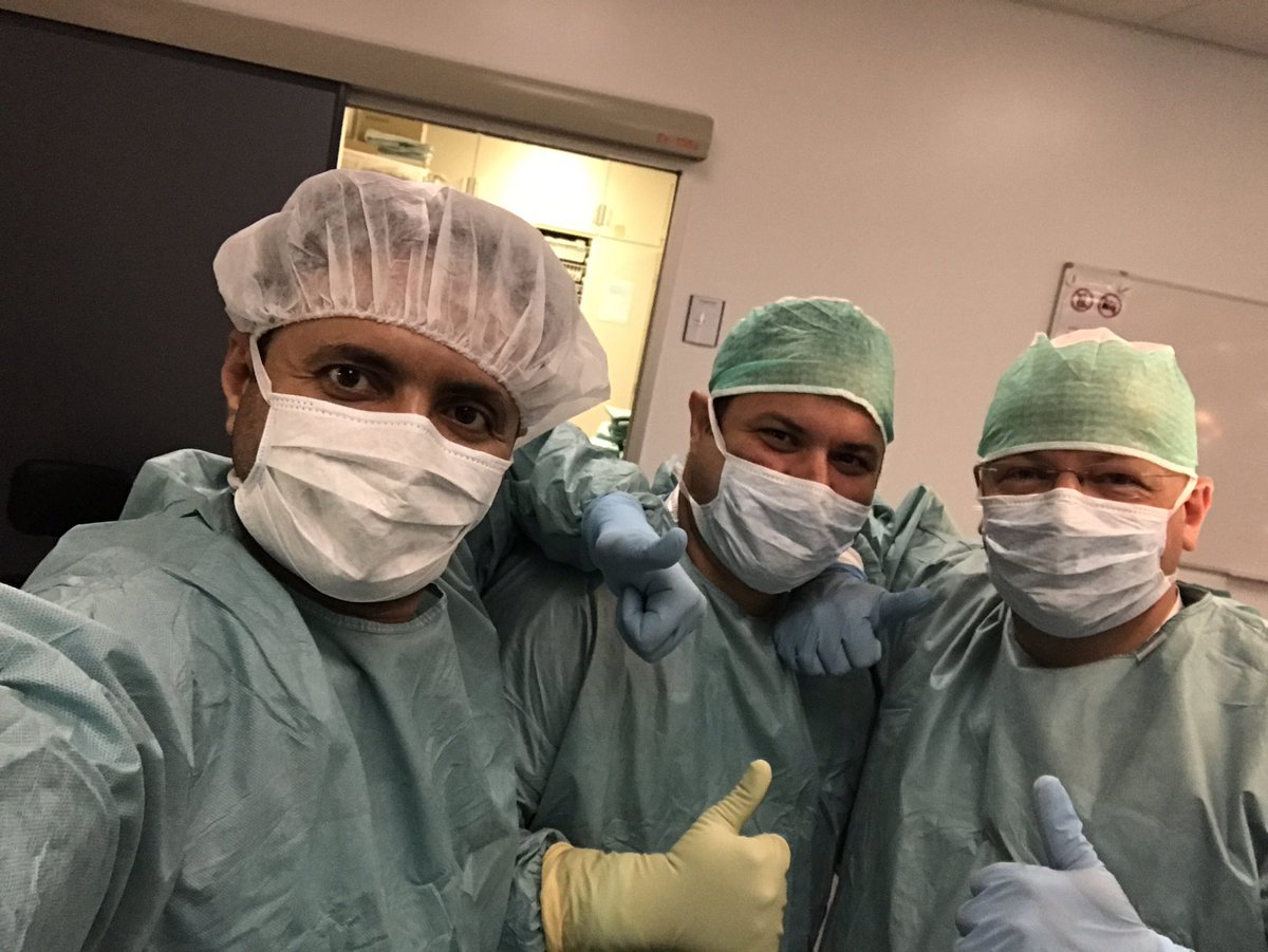 frank_dor's tweet photo. Real #hands on live donor nephrectomy during #LIDO2017 course @ESOTtransplant @ErasmusMC https://t.co/qCGmNeTep3