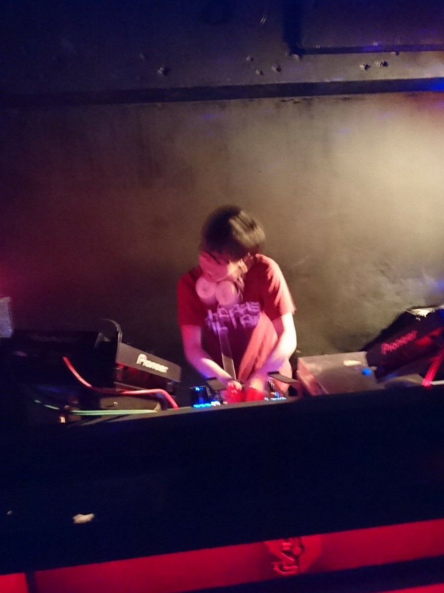 dj_nliya's tweet photo. ゲスト二人目!せいぎ! #ASH05 https://t.co/Pp3U4bcBkA