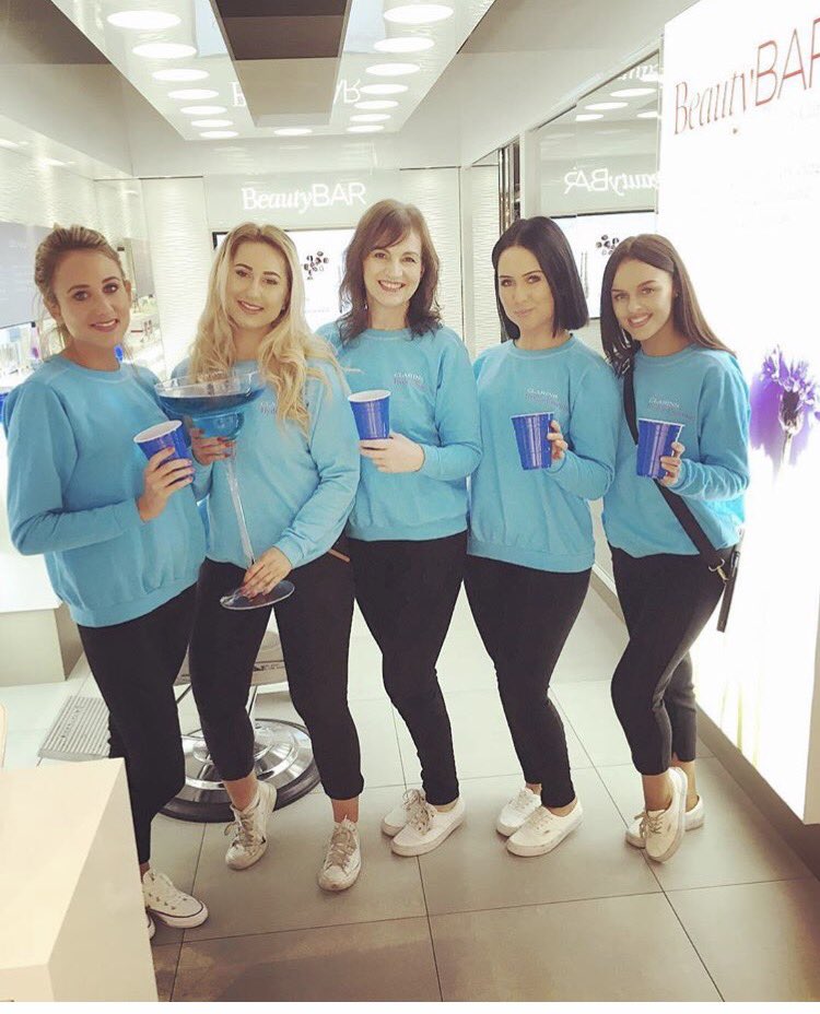 ForestPromotion's tweet photo. #throwbackThursday to the promotional jumpers supplied for @clarins_uk don't they look great! #promotionalclothing #clairins #clarinsuk https://t.co/DIQ1eoP0ig