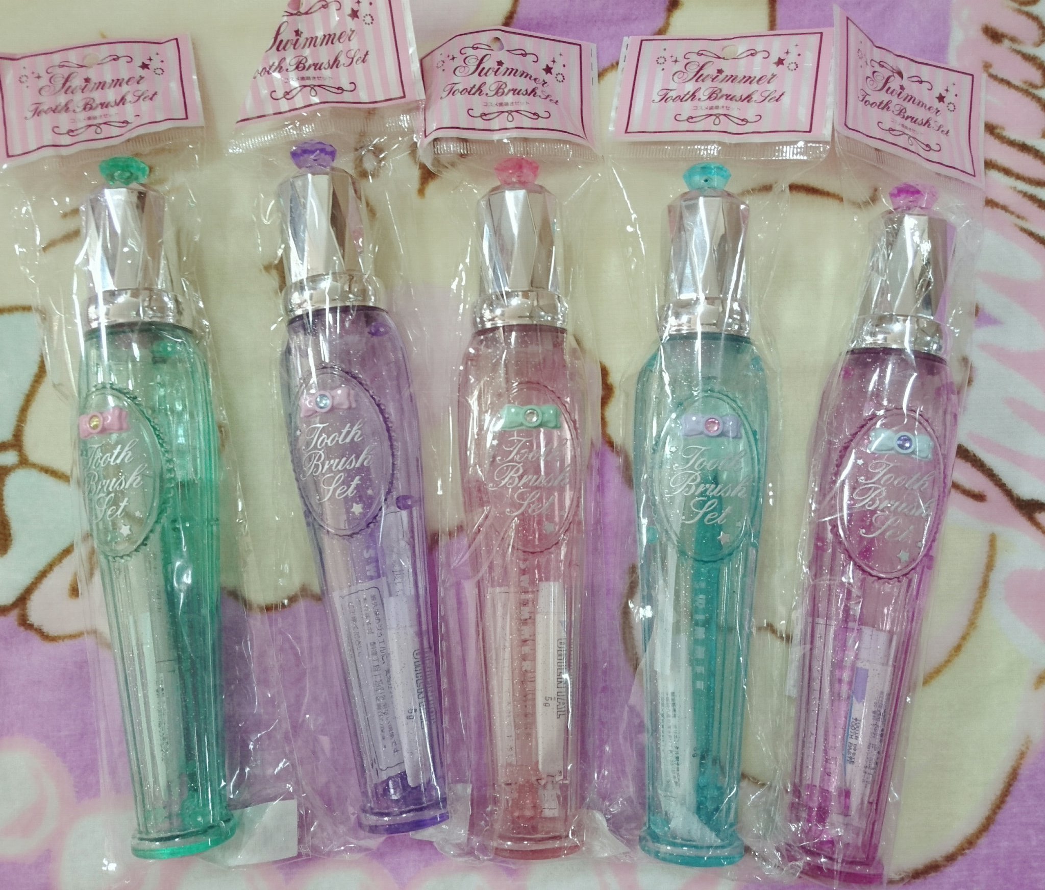 スイマー池袋サンシャインalta クリームソーダに続き めちゃくちゃかわいい歯ブラシセットが 入荷しました コスメ歯磨きセット 580 税 全色かってお部屋に飾りたいです 大人気で在庫少なくなってきたのでおはやめに T Co