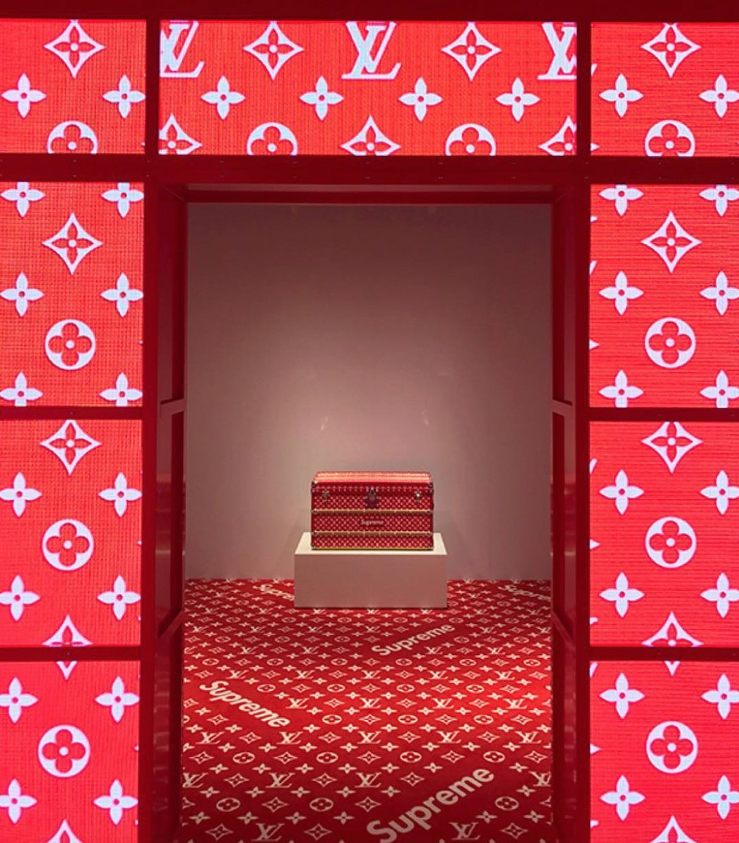 Street Signs: What Happened at the Louis Vuitton x Supreme Pop-ups – WWD