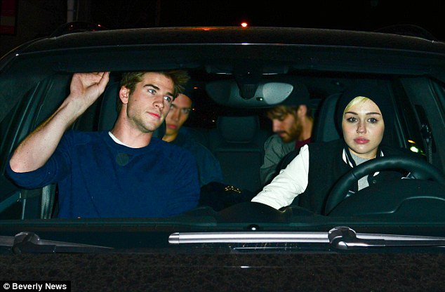 TwinkleSmiler's tweet photo. #MileyFact Miley isn't a good driver.๐
โI am a really awful driver and Liam never lets me forget I should not be allowed to drive" she said https://t.co/J7nPg5myJe