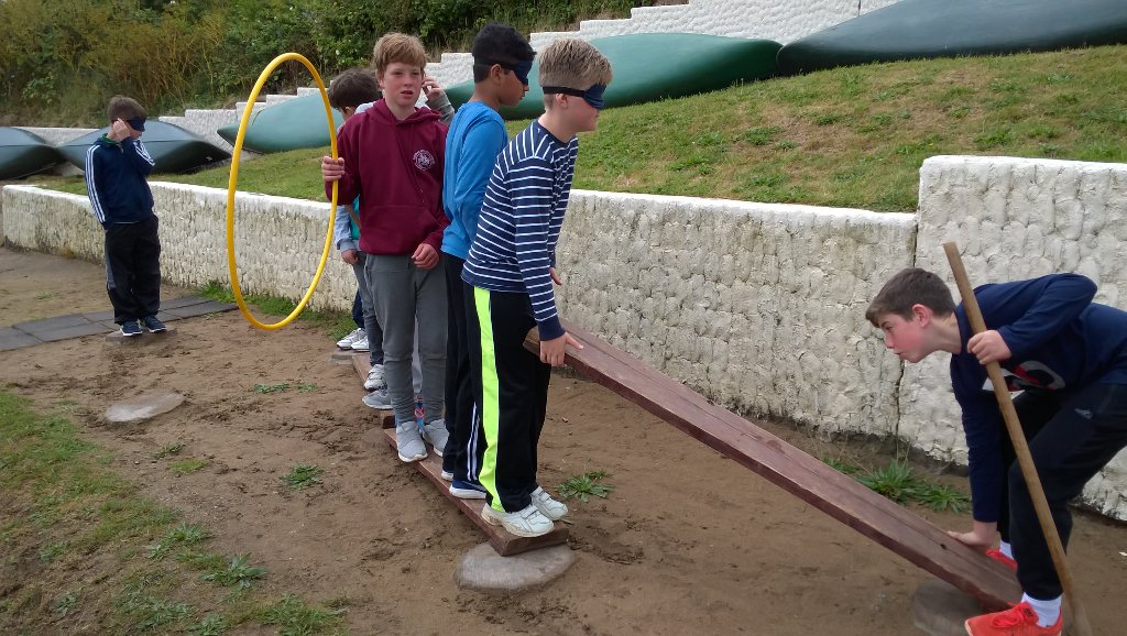 thorpehousesch's tweet photo. In ten minutes the team have got about 5 metres #embarrassing and they forgot to take Scott #whatteamwork? https://t.co/NTakNgq2Xs