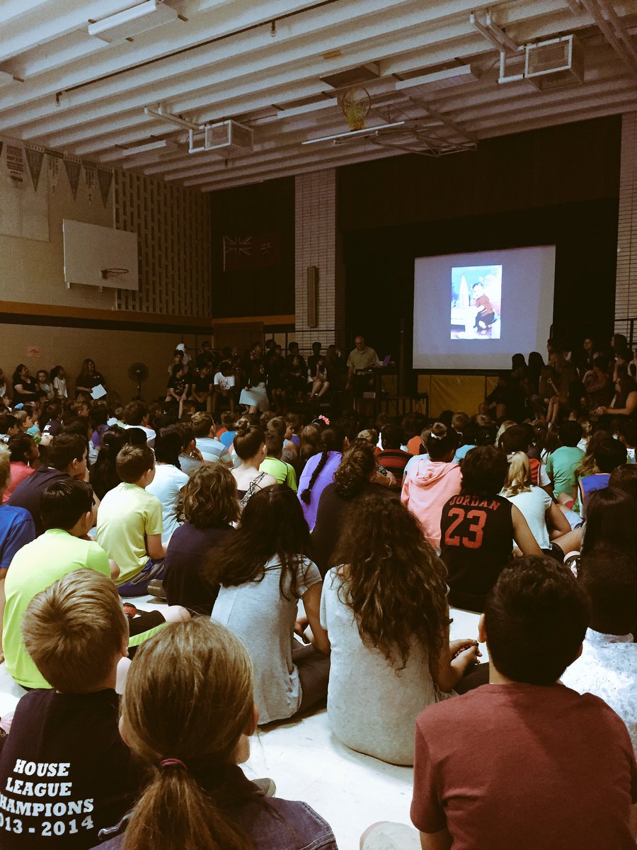 MetoWeRoseland's tweet photo. This is it Roseland! # lastassembly https://t.co/NgGUyhOZGd