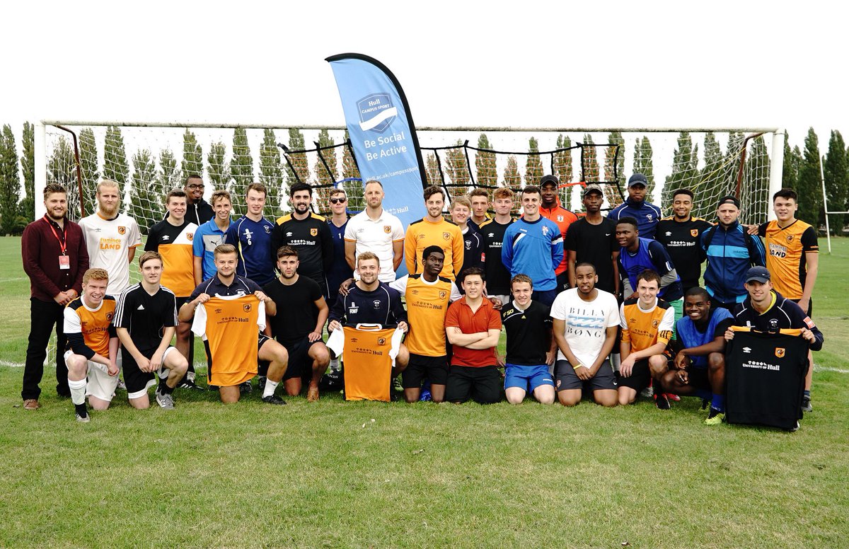 UniOfHull's tweet photo. To celebrate @HullCity's bday week, we're giving away 7 exclusive @UniOfHull #hcafc hoodies.

RT &amp; tell us their age for a chance to #win! 🐯 https://t.co/PsLtpX50Aq
