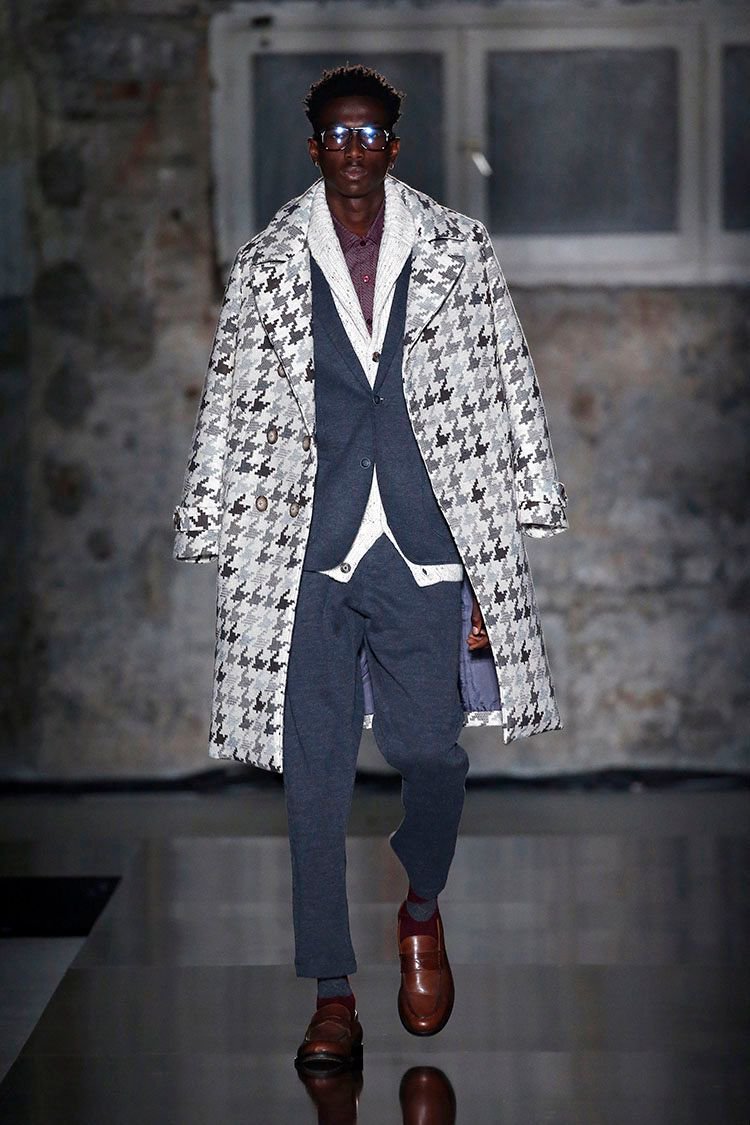 macsonshop's tweet photo. Los colores básicos se escapan de la rutina y son plasmados en increíbles formas geométricas.
#Macson080 @080_bcn_fashion #080bcnfashion https://t.co/u653GAmbot