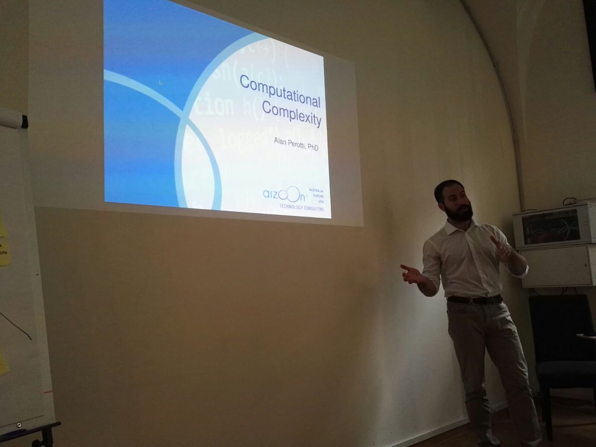 TESISQUARE's tweet image. #BIGDIVE6: today let's learn about #ComputationalComplexity with Alan Perotti. @steba82 @FabriBaldan @bigdive_eu