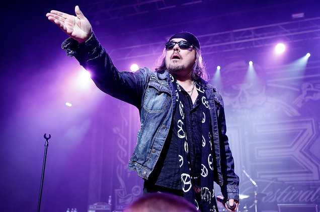 HAPPY BIRTHDAY DON DOKKEN !!  HEY GUYS LET\S SHOW SOME LOVE AND ROCK HARD !! 