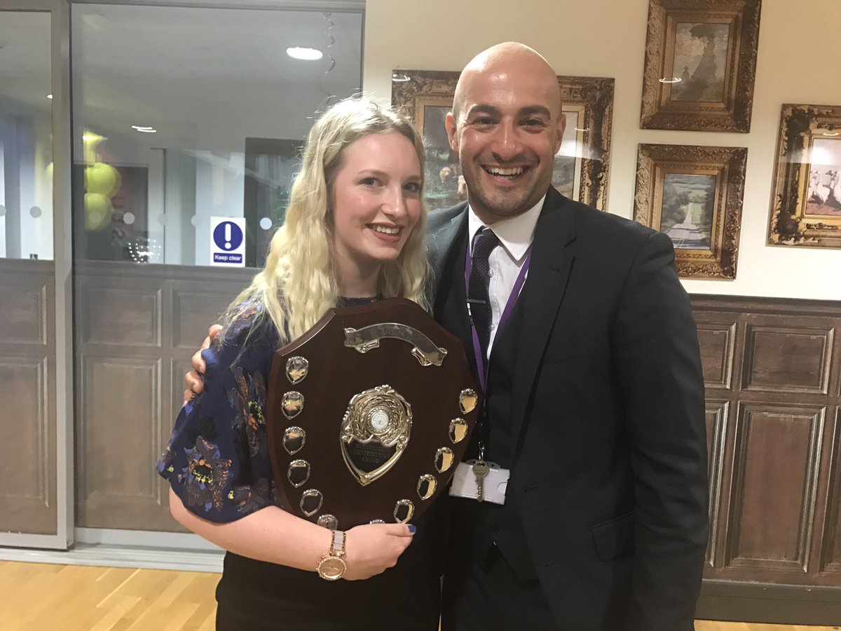 Last night was AMAZING thank you so much @MrsSPetch for my award! Well done to everyone who won!! <a href="/KBAGriffin/">KBA Griffin House</a> #Griffinforever ❤❤❤