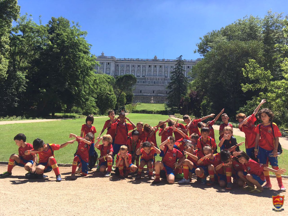 DSCFootball's tweet photo. Our #SpanishSoccerSchools U8 and U9s are certainly having fun at the @MadridSurCup this year. Kudos to the U8 team for winning a game 3-1! https://t.co/hNQn0K5Btm