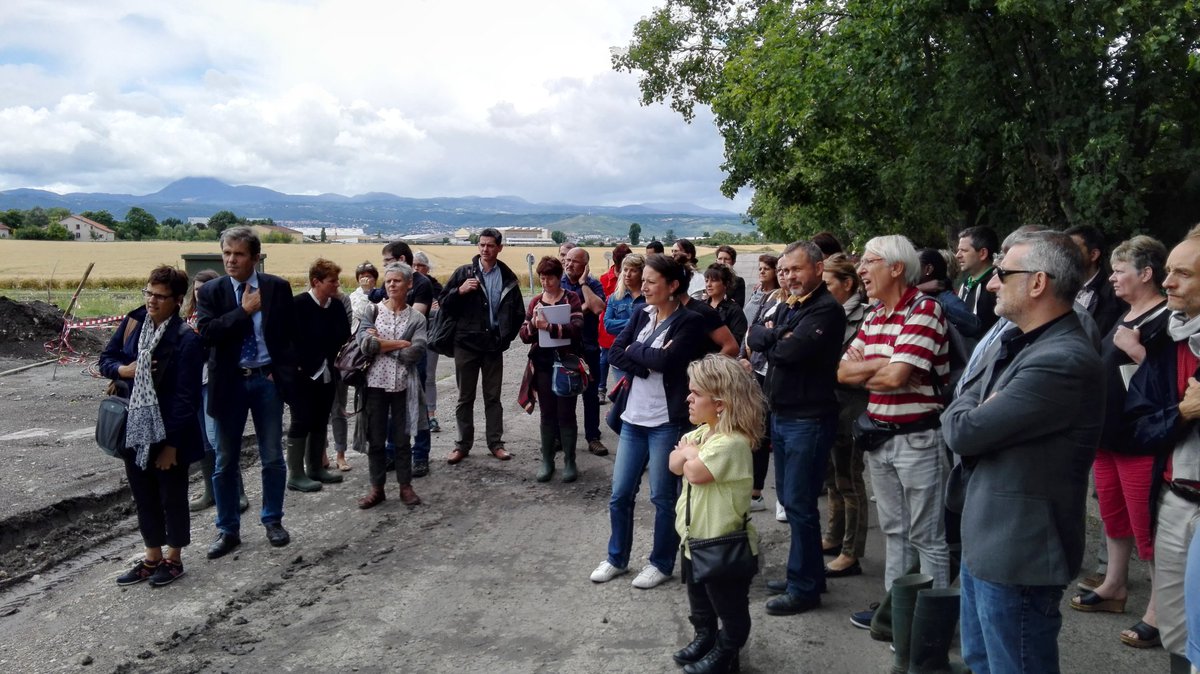 CfppaM's tweet photo. Démarrage de la visite officielle du chantier école formation maraîchage biologique https://t.co/3AyTlHLjQK