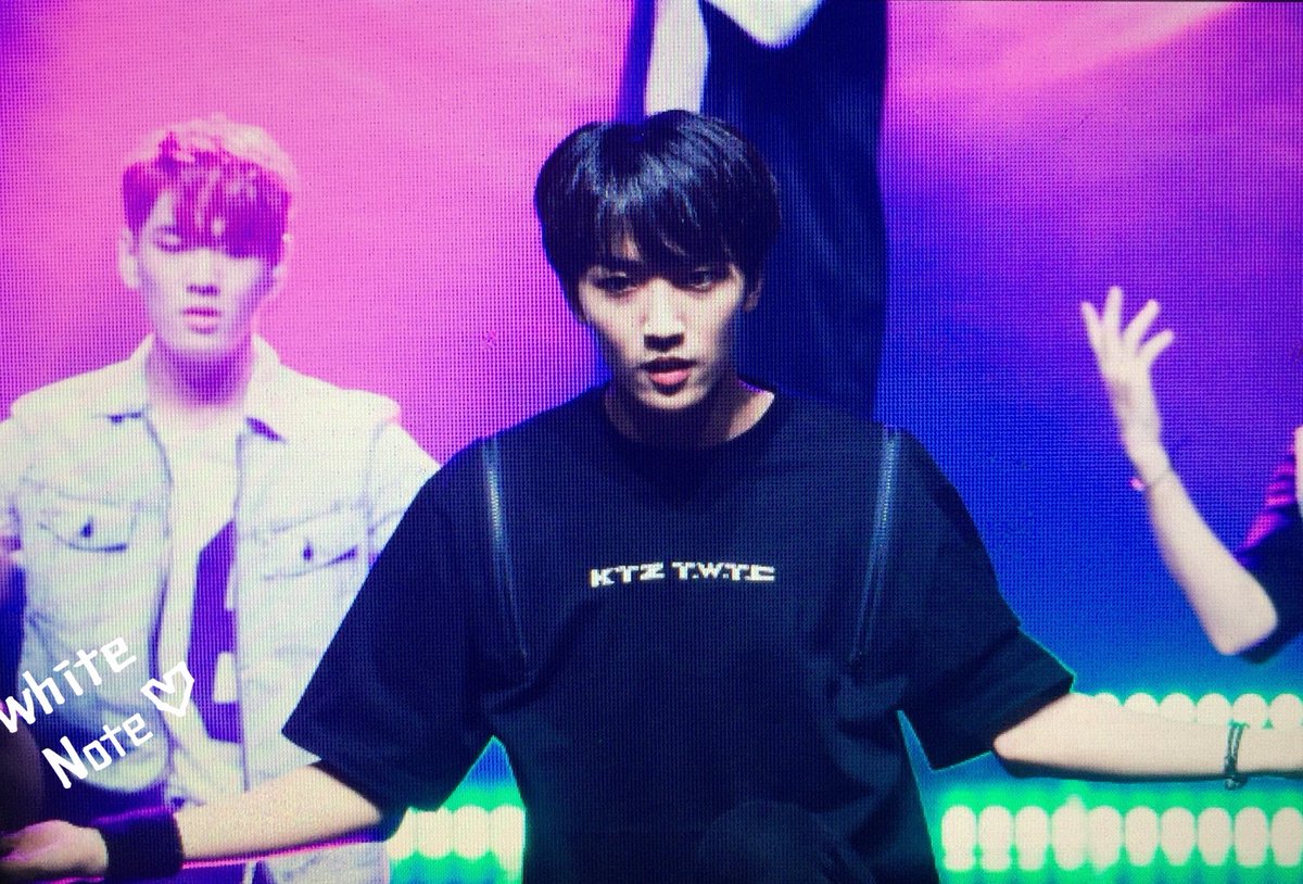 #UP10TION #업텐션 #선율 #SUNYOUL #시작해 #Runner 
170629 쇼케이스
<a href="/UP10TION/">업텐션(UP10TION)</a>