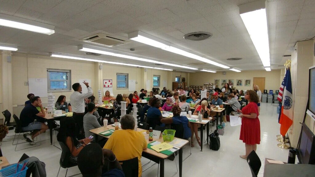 CSD31SI's tweet photo. #SummerInTheCity Teachers here for a day of learning @EiE_org #SSPassport #MathNavigator @NaliniKIDS enjoy the day!!@District31R https://t.co/tGbRGkisuv