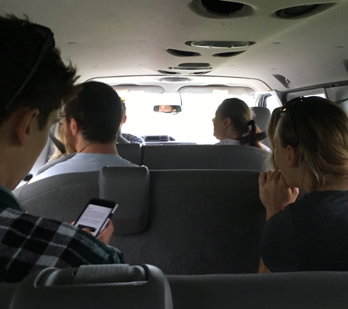 ryanbodge's tweet photo. The #awesomebus is rolling strong with 10 smiling faces. The carpool future is ALIVE THANKS TO @EBjorling. https://t.co/vgqyLvNRKa