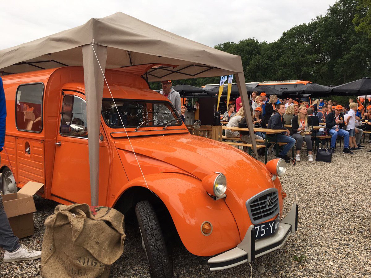 BaristaCompany's tweet photo. Smit &amp; Dorlas koffie foodtruck bij NK Wielrennen dit weekend - https://t.co/DXUBHDhXE8 https://t.co/MvRv6VlbIK