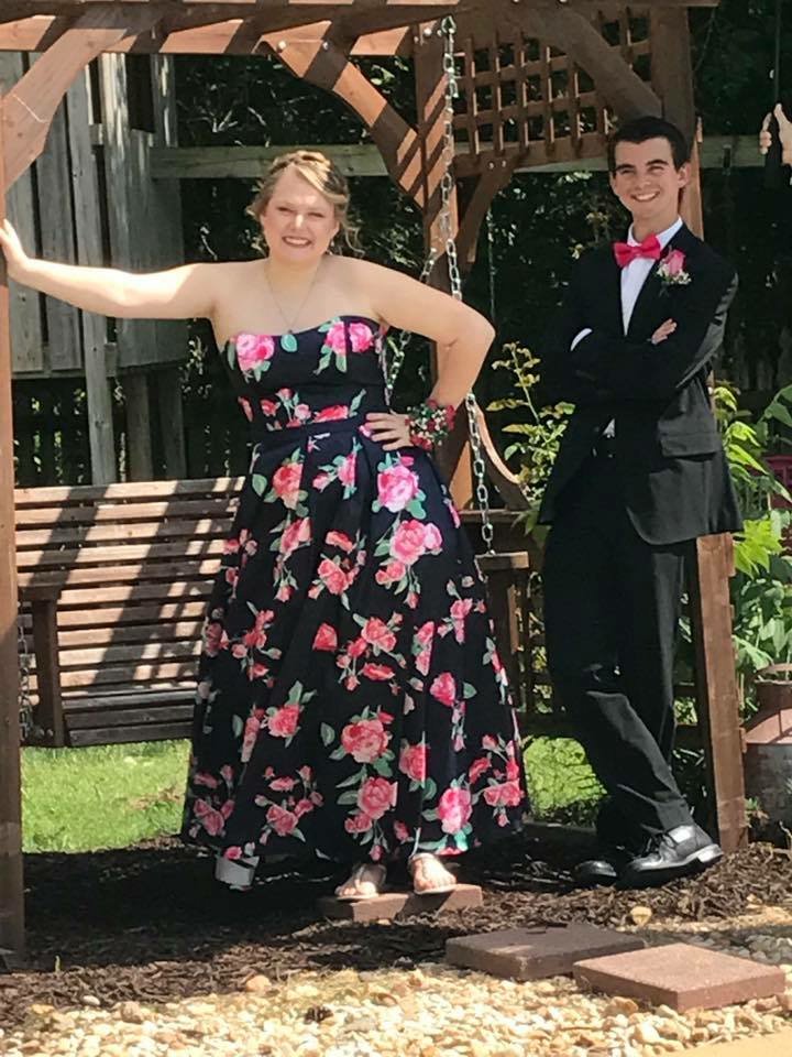 eveningformals's tweet photo. Love it! Prom 2017 https://t.co/g4VQlBS430