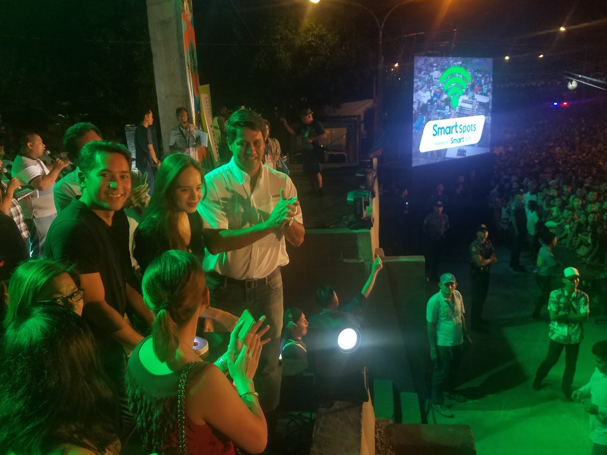 mykapalaran's tweet photo. @LiveSmart and #OrmocCityGovt launch #SmartFreeInternet in Ormoc starting today. #OrmocPiñaFestival2017 https://t.co/tYRl2jZN2w
