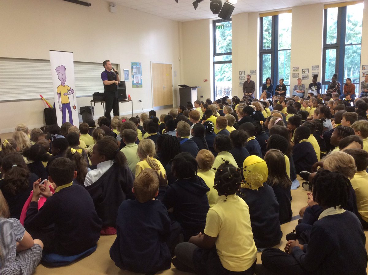 Adamsrill2G's tweet photo. https://t.co/KnRNQNuajG Awesome assembly this afternoon! Never give up ⭐️ https://t.co/tLasi6mUYD