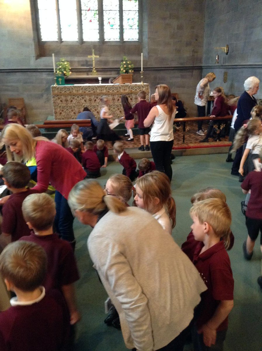 Carlton1876's tweet photo. On a treasure hunt to find important parts of the church. We've learned some new words. @revmac63 @ChristChurchLof https://t.co/KjuCuD594F