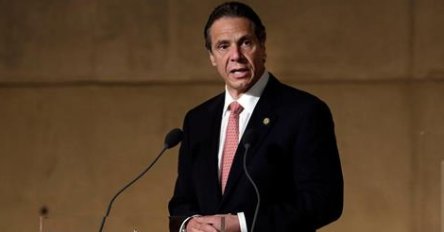 NBCNewYork's tweet photo. After yet another crippling service breakdown, Gov. Cuomo has declared an MTA state of emergency https://t.co/Dujls2mfIJ #TrainPain4NY https://t.co/BmX4oT1GQl