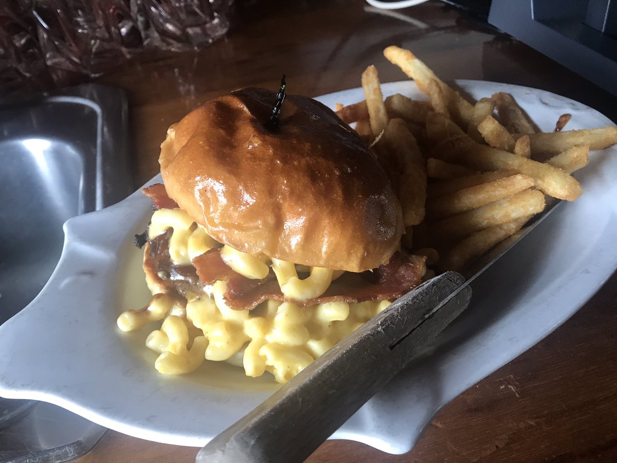 Did you hear about our lunch specials? BBQ bacon cheese burger with mac 'n' cheese and boneless ribs... who needs a beach body? Yummmmy!!