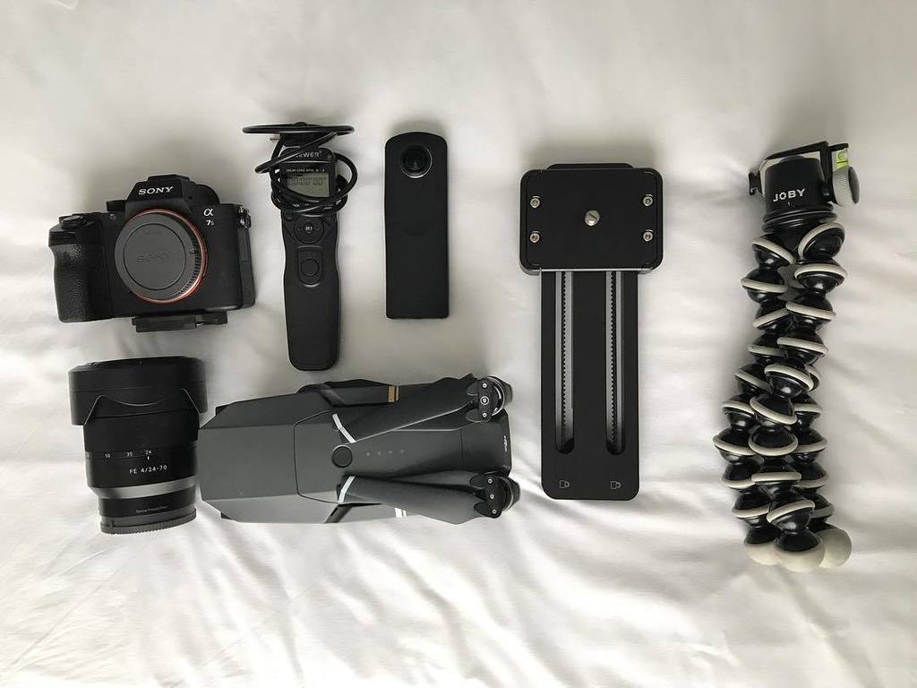 MrJasonFlakes's tweet image. Vacation travel gear from left to right #sonya7sii #intervalometer #theta360 #edelkrone #gorillapod #sony2470 #djimavicpro