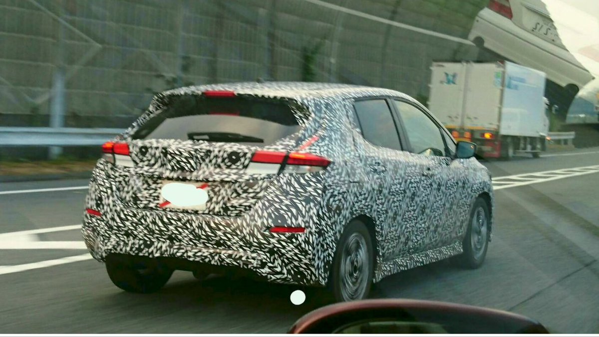 cole_marzen's tweet image. 2018 Nissan Leaf prototype shows what could be its production taillights in latest spy shots. #Nissan #IDS #Leaf