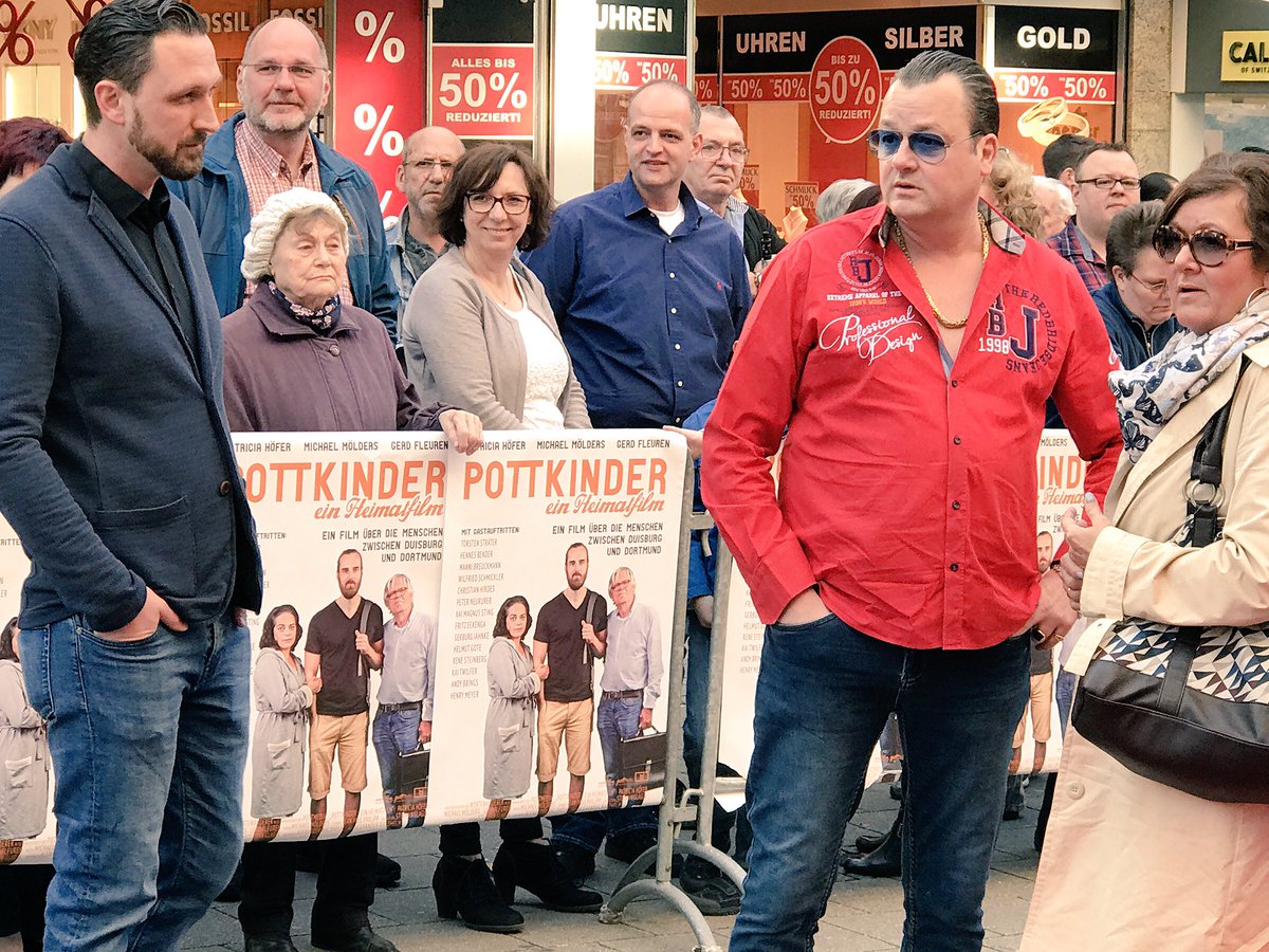 MOHaenig's tweet photo. Wer hätte es gedacht: Pottfilm "Pottkinder" läuft und läuft und läuft. Auch bundesweit. Im Rio @Muelheim_Ruhr schon siebte Woche! #pottpower https://t.co/lgV5x8z2T3