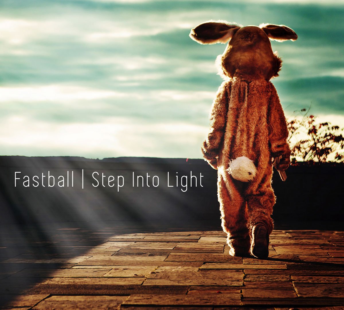 FASTBALLTHEBAND's tweet image. Buy or stream our new album ‘Step Into Light’ TODAY: lnk.to/fastball #StepIntoLight