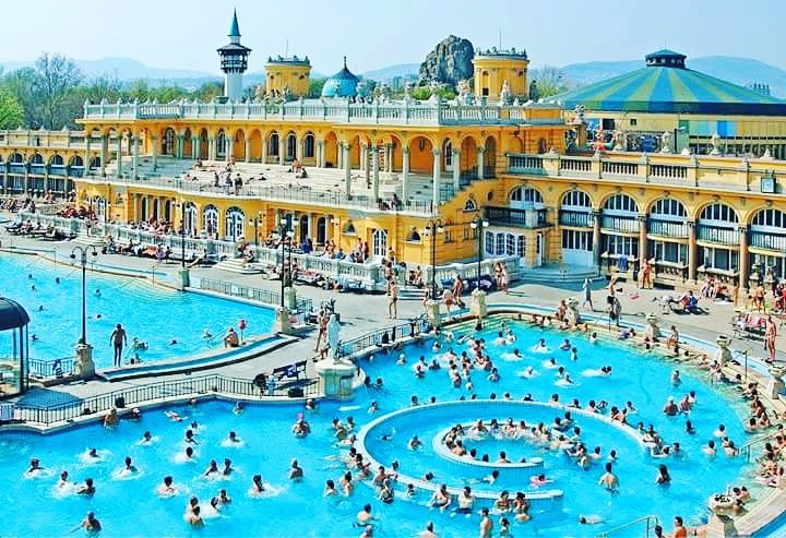 The Széchenyi Medicinal Bath in Budapest is the largest medicinal bath in Europe
#travelblogger #Europe 
@HungaryTourism