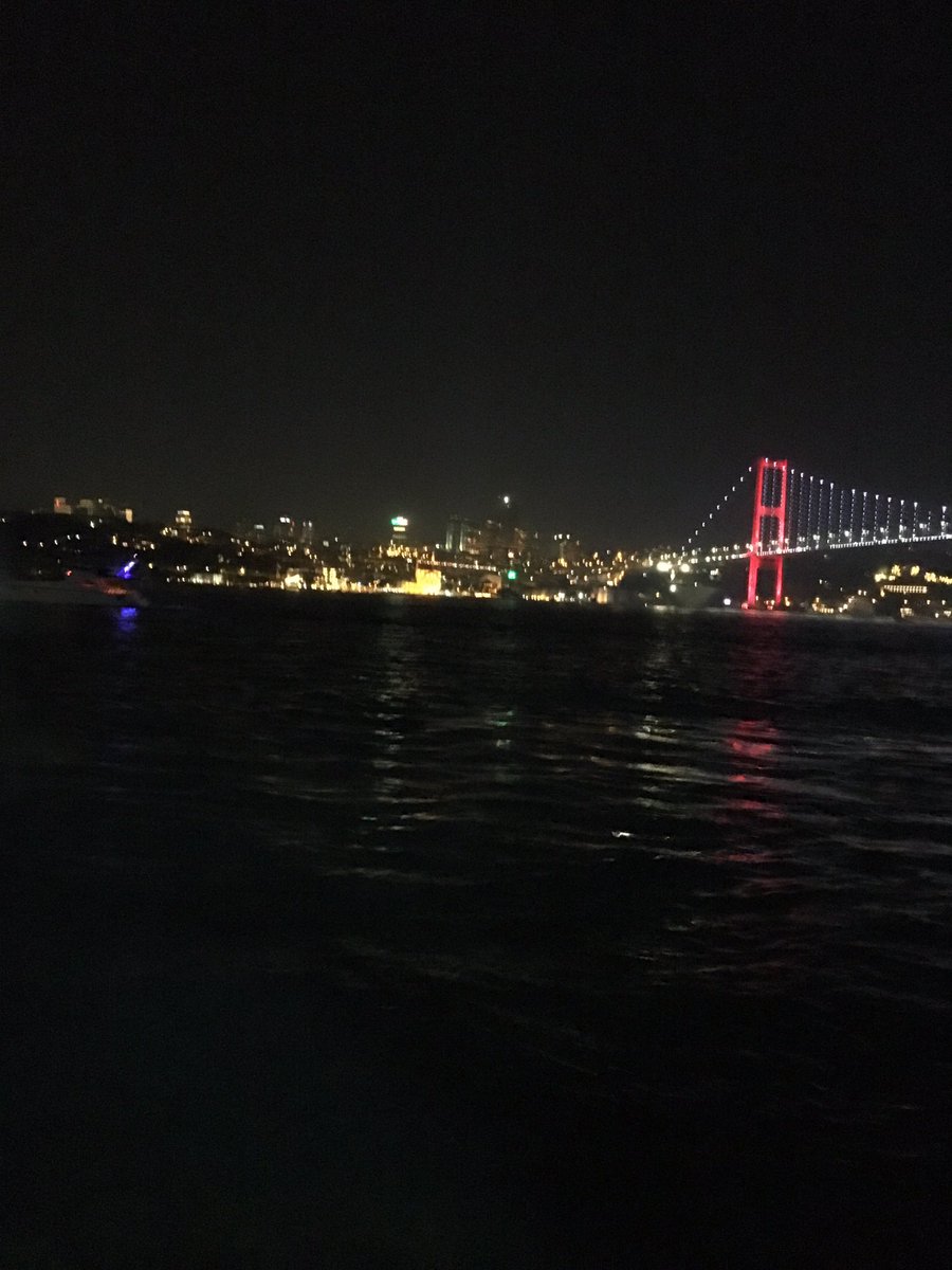 Ah gidi İstanbul sen ne büyük günah işledin ki iyi yakan bir araya gelmiyor..