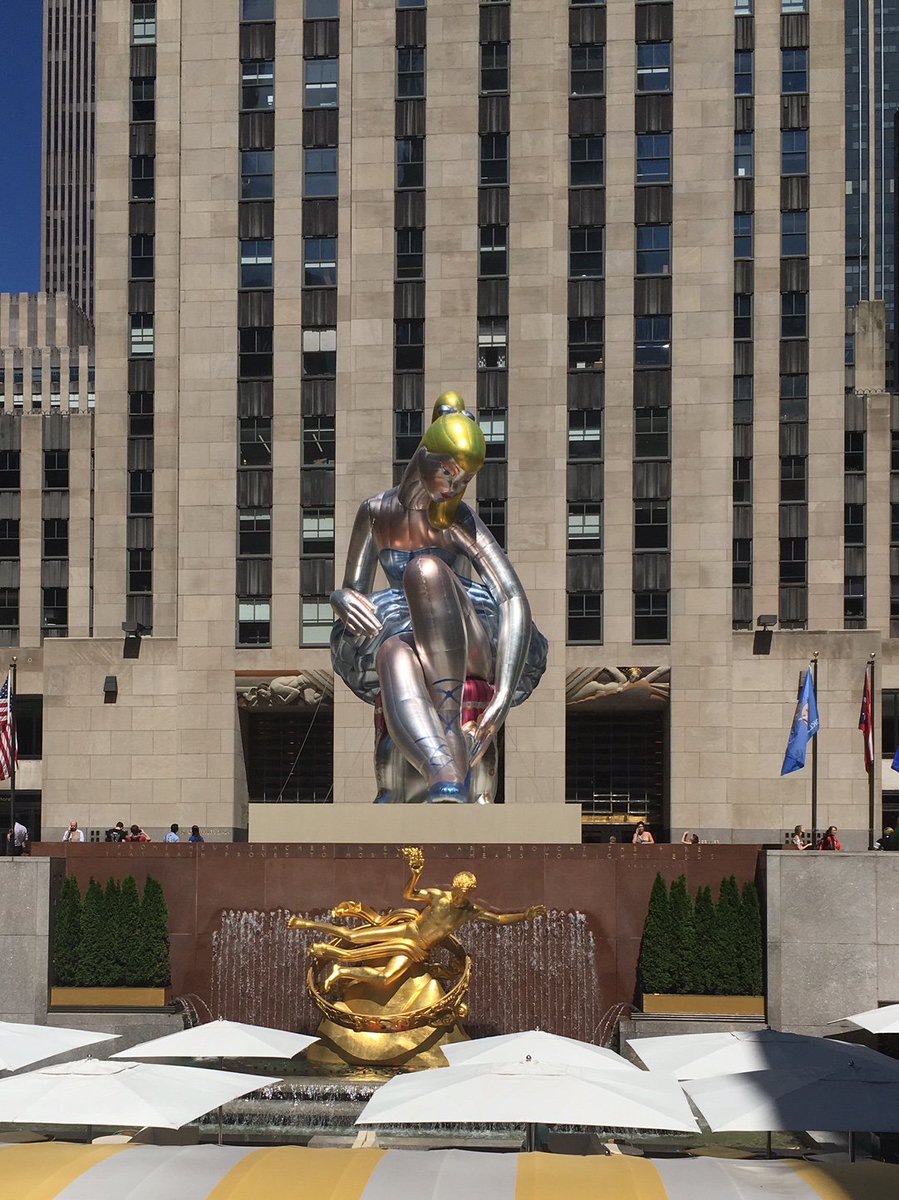 davidperryassoc's tweet photo. #thursdaytreat Hurry or you'll miss Jeff Kunes Seated Ballerina in #Rockefellercenter! https://t.co/emtSPo6M9n
