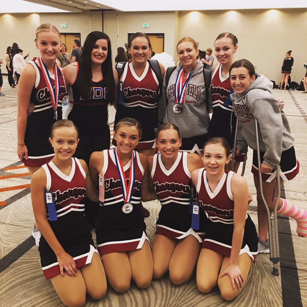 Say hey to my friends from Chatfield High! I love these girls and can't wait to see what the upcoming season has in store for them! ❤️💙
