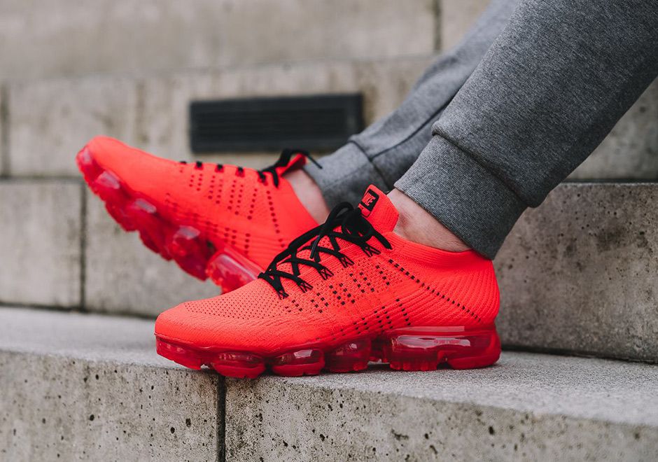 SneakerNews's tweet photo. The brightest VaporMax might just be the best VaporMax https://t.co/lkqU5sZDAi https://t.co/N4cJax0XZn