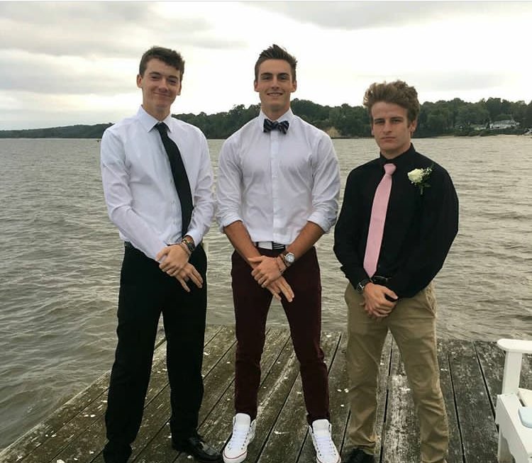 relish90's tweet photo. Happy birthday dawg!!! Thanks for being one of my closest friends since 5th grade #baycountryboys #shockedthenation @tnation9 https://t.co/awcO195kmD