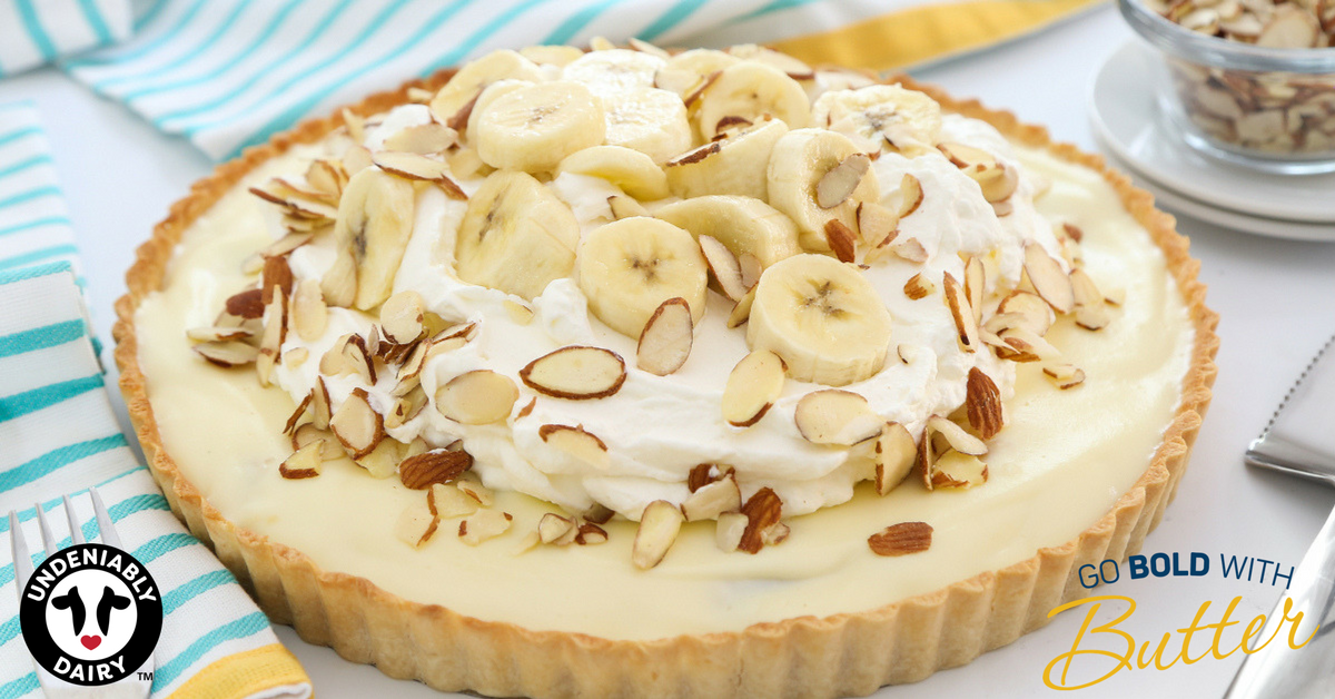 BoldWithButter's tweet photo. Buttery pie crust + sweet custard cream filling = our new favorite Banana Cream Pie. https://t.co/fv1FJfA14e https://t.co/eIYk6FOvWk
