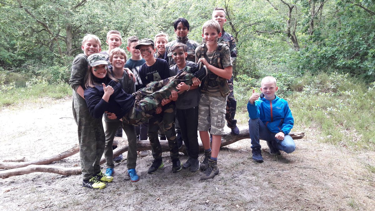 jufmelissa45's tweet photo. Wat was het fantastisch, wat hebben we geboft met het weer. Al met al een te gekke verjaardag!! Enorm bedankt! #levendstratego #verwendejuf https://t.co/mzKD8Q5pPN