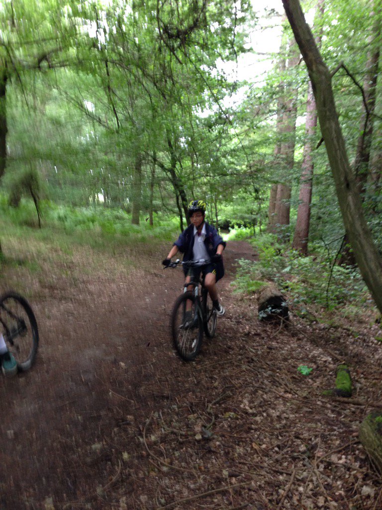 anniet152's tweet photo. @HaileyburyDHCC #Hplus17 Okay so not quite a mountain but definitely hills https://t.co/O5Yz5wJEyQ