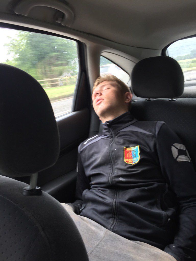 R_Peacey's tweet photo. No stamina in the young ones these days. @MendipBroadwalk https://t.co/y5oD4z0ucW