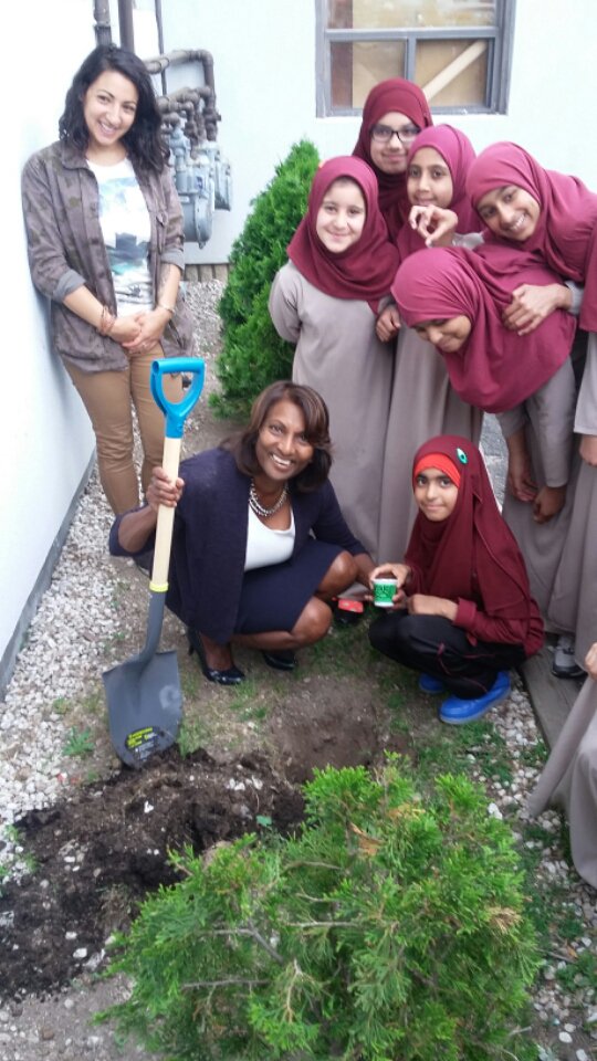 Check out our newest blog post about the native garden at Tarbiyah Elementary! ow.ly/GVfD30d7RW4 #MyHalton #ON150Gardens @MPPIndiraNH